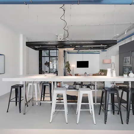 Nomad Hub Tenerife 度假居