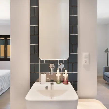 Nomad Hub Tenerife 度假居